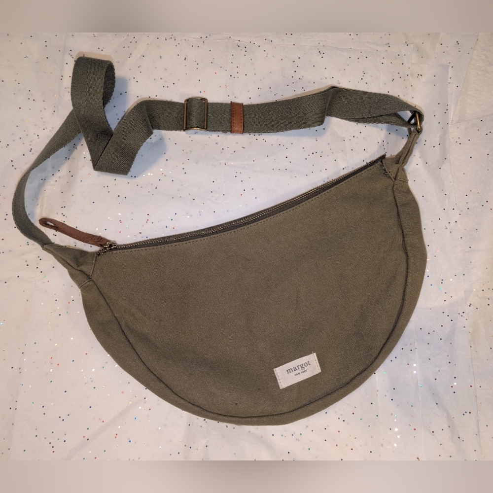 Margot New York Canvas Green Crescent Purse Shoulder Bag Safari India Boho